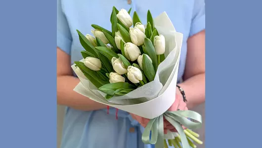 Букет 15 белых тюльпанов FMART by flowwow