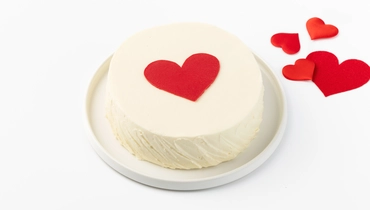 Торт бисквитный "С любовью!" с&nbsp;клубничной начинкой