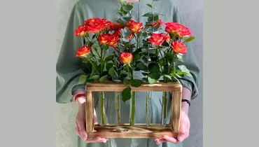 Рамка с&nbsp;колбами Розы с&nbsp;эвкалиптом FMART by flowwow