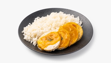 Рис с&nbsp;куриным рулетом с&nbsp;курагой и&nbsp;шпинатом