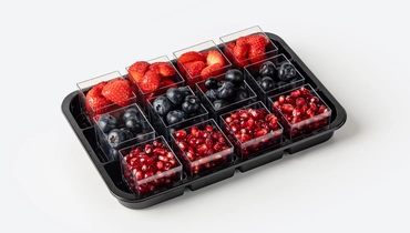 Изображение товара Фруктовый сет из клубники голубики и граната 12 шт по 50 г свежие и нарезанные