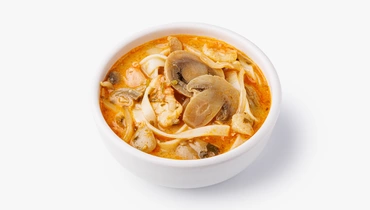 Суп азиатский с креветками и рисовой лапшой