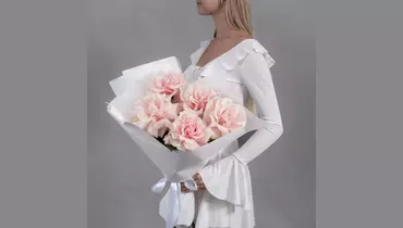 Букет из&nbsp;5 розовых, французских роз FMART by flowwow