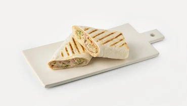 Сэндвич-ролл с курицей и соусом Спайси, кафе