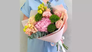 Букет-комплимент с&nbsp;гортензией FMART by flowwow