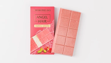 Шоколад белый "Аngel Hair" с начинкой малина-фисташка