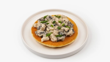 Панкейк с&nbsp;курицей и&nbsp;грибами