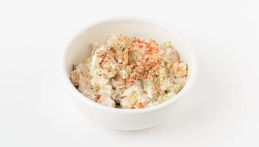 Изображение товара Салат с копченой курицей и сельдереем 276 рублей