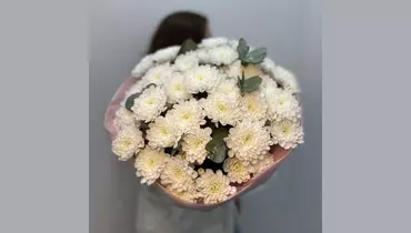 Изображение товара Воздушный букет из белоснежной хризантемы с эвкалиптом "Вдохновение" FMART by flowwow