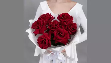 Букет из&nbsp;7 бордовых, французских роз FMART by flowwow