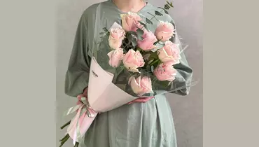 Изображение товара Букет Розовые розы Premium с эвкалиптом FMART by flowwow