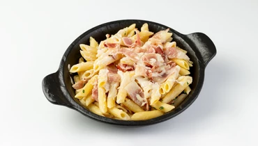 Паста пенне в&nbsp;соусе Карбонара с&nbsp;беконом