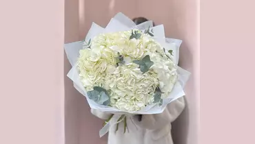 Белые гортензии с&nbsp;эвкалиптом FMART by flowwow