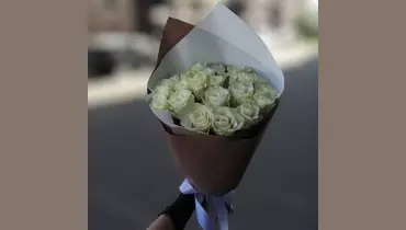 Букет белых роз Кения 25 шт. в&nbsp;упаковке