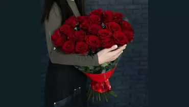 Букет из&nbsp;21 красной розы (70см)