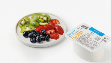 Йогурт со свежими фруктами:киви, клубника, голубика