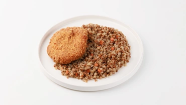 Шницель куриный с гречневой кашей и овощами Халяль