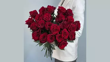 Букет из&nbsp;высоких красных роз Эквадор FMART by flowwow