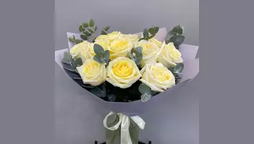 Букет из&nbsp;11 роз Канделайт и&nbsp;эвкалипта FMART by flowwow