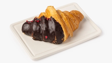 Круассан с&nbsp;шоколадом и&nbsp;малиной, кафе