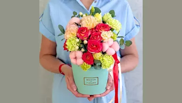 Изображение товара Цветы в коробке "Тропический коктейль" с эустомой от FMART