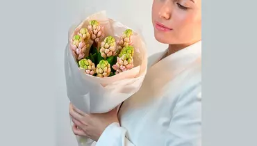 Монобукет из&nbsp;9 розовых гиацинтов "Весенний привет" FMART by flowwow