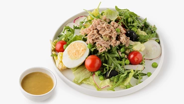 Салат с&nbsp;тунцом и&nbsp;горчичным соусом 200 г