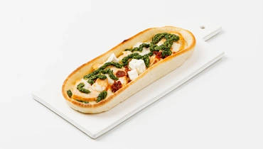 Пиццета с цыпленком и соусом песто