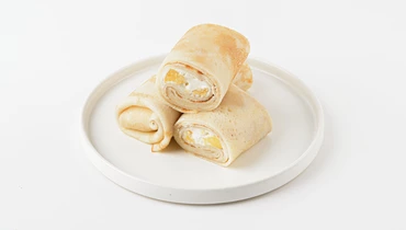 Блины с персиком и сливочным сыром