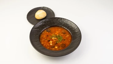 Суп солянка с&nbsp;копченостями