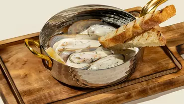 Мидии киви в сливочном соусе