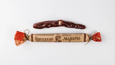 Чурчхела вишневая с грецким орехом