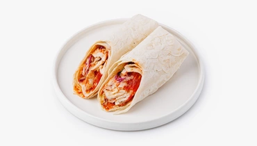 Изображение товара Сэндвич ролл с шашлыком из курицы и овощами, вкусное быстрое питание