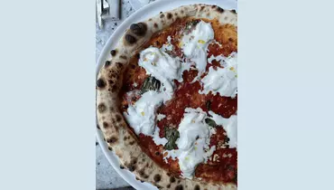 Пицца со страчателлой