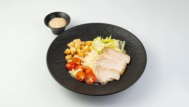 Изображение товара Салат Цезарь с курицей 217 г свежий Иппин