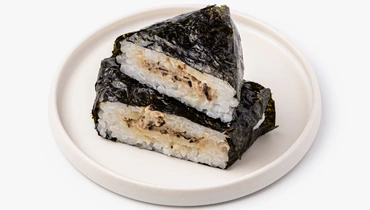 Онигири с&nbsp;грибами шиитаке