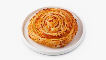 Изображение товара Слоёная улитка с сулугуни и полутвёрдым сыром