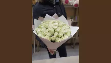 Букет белых роз Кения 51 шт. в&nbsp;упаковке