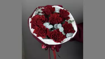 Букет георгиновых роз с&nbsp;эвкалиптом FMART by flowwow