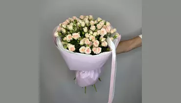 Изображение товара Букет из нежно-розовых кустовых роз FMART by flowwow