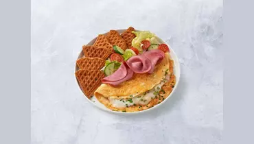 Омлет с говядиной и моцареллой
