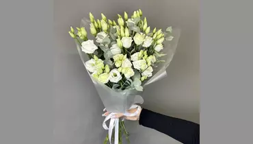 Букет элегантной эустомы с&nbsp;эвкалиптом FMART by flowwow