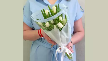 Букетик 11 белых тюльпанов FMART by flowwow