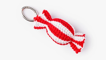 Брелок вязаный "Конфетка"