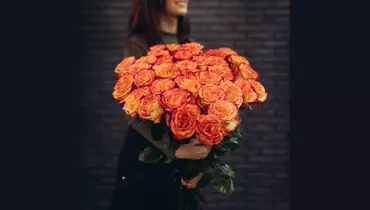 Букет из&nbsp;25 роз Хаймеджик (70см)