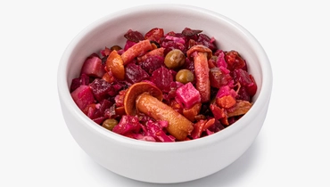 Салат винегрет с&nbsp;консервированными грибами и&nbsp;маринованной капустой