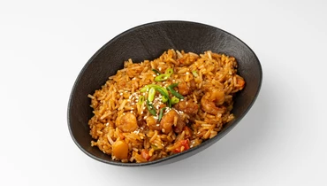 Пряный рис с креветками в соусе терияки