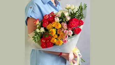 Букет «Калейдоскоп чувств» из&nbsp;кустовых роз FMART by flowwow