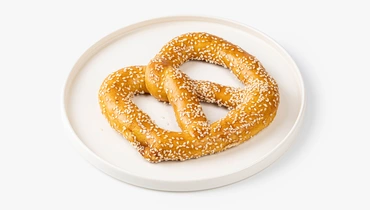Брецель на сливочном масле с кунжутом