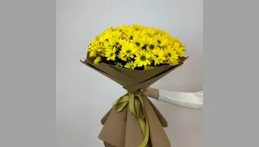 Стильный букет из&nbsp;15 хризантем «Магия золота»